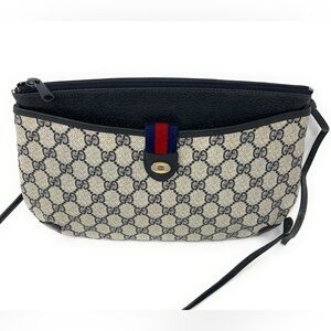 Gucci Crossbody Shoulder Bag Clutch Bag handbagVintage Gucci Web Large clutch
